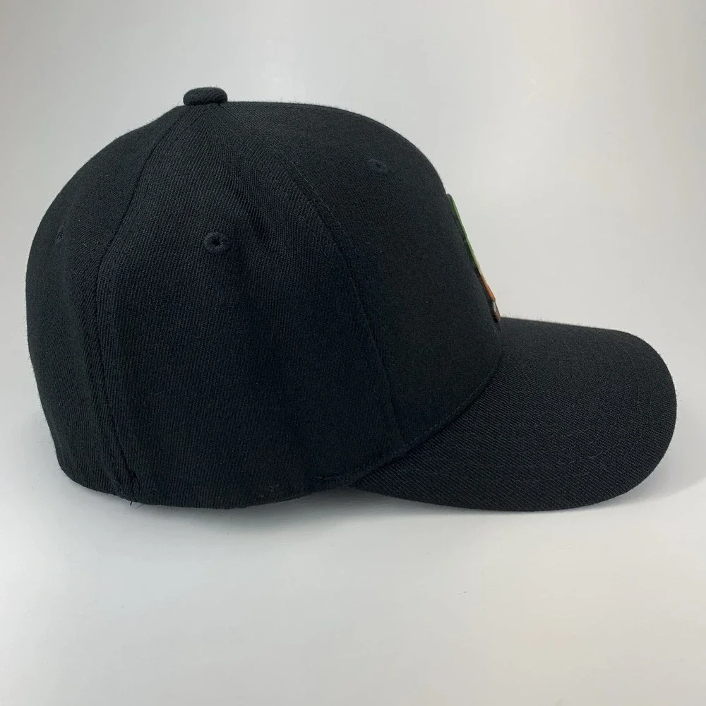Leprechaun Patch Hat Black Branded Bills S-M Flexfit Stretch Baseball Cap